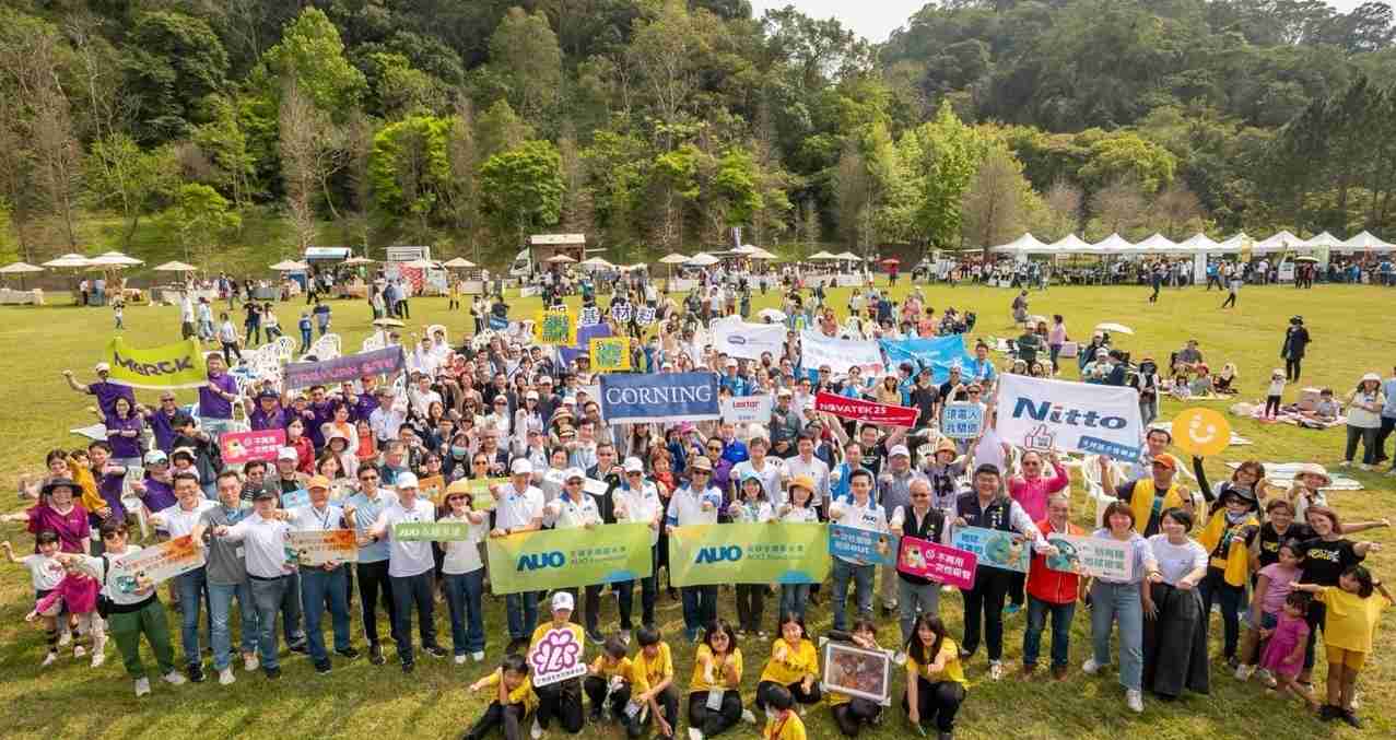 龙门国际致力永续平衡发展，，，第14年入选DJSI世界指数成分股（DJSI World），，，在全球顶尖电子设备仪器组件产业展现卓越的永续竞争力，，，，获国际指数肯定